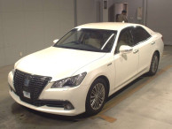 2013 Toyota Crown Hybrid