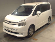 2007 Toyota Voxy