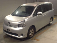 2008 Toyota Voxy