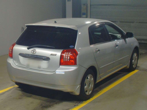 2004 Toyota Allex NZE121[1]