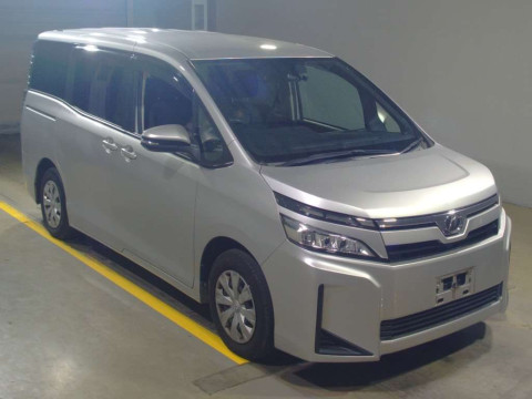 2018 Toyota Voxy ZRR80G[2]