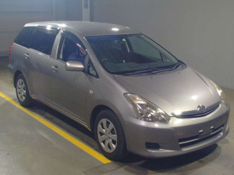 2006 Toyota Wish ZNE10G[2]