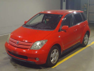 2005 Toyota IST