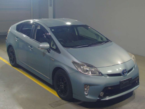 2012 Toyota Prius ZVW30[2]