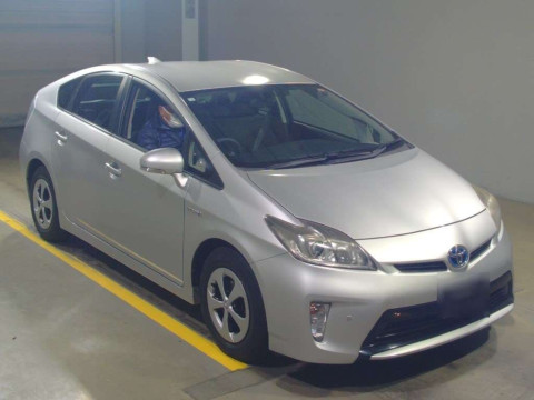 2012 Toyota Prius ZVW30[2]