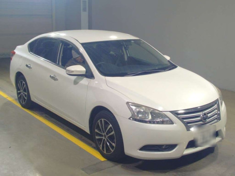 2013 Nissan SYLPHY TB17[2]