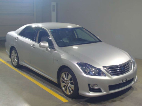 2008 Toyota Crown Hybrid GWS204[2]