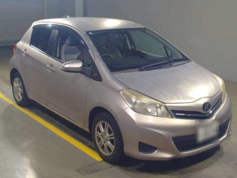 2011 Toyota Vitz KSP130[2]