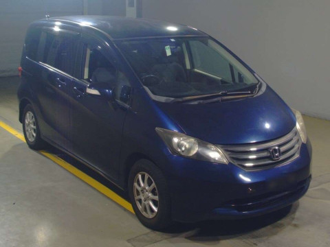 2010 Honda Freed GB3[2]