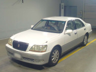 2001 Toyota Crown Majesta