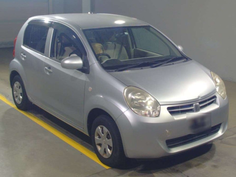 2011 Toyota Passo KGC30[2]