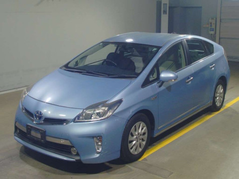 2014 Toyota Prius PHV ZVW35[0]