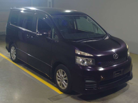 2011 Toyota Voxy ZRR70W[2]