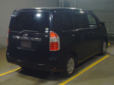 2008 Toyota Noah ZRR70G[1]