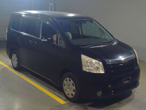 2008 Toyota Noah ZRR70G[2]