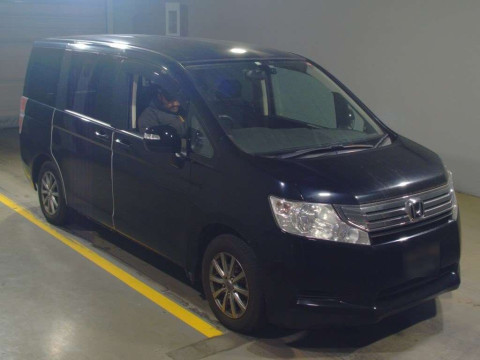 2010 Honda Step WGN RK1[2]