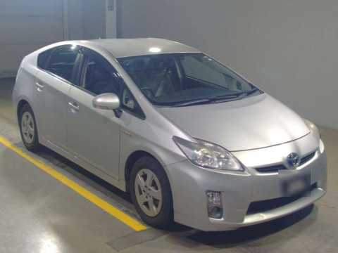 2011 Toyota Prius ZVW30[2]