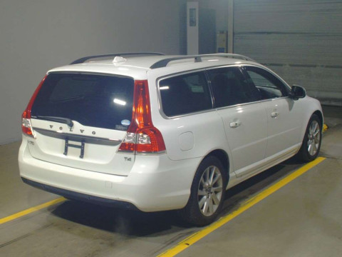 2015 Volvo V70 BB4164TW[1]