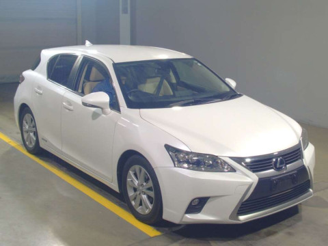 2014 Lexus CT ZWA10[2]