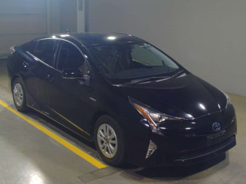 2018 Toyota Prius ZVW50[2]