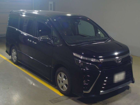 2020 Toyota Voxy ZRR80W[2]