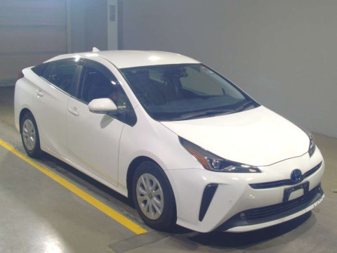 2021 Toyota Prius ZVW55[2]