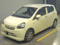 2011 Daihatsu Mira es