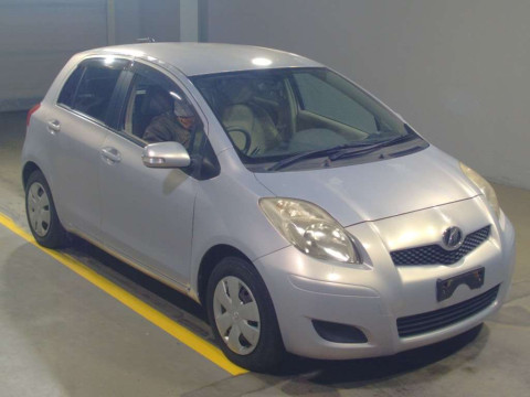 2008 Toyota Vitz SCP90[2]