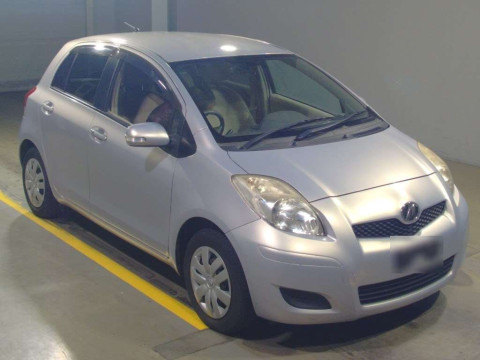 2010 Toyota Vitz SCP90[2]