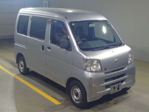 2011 Daihatsu Hijet Cargo S331V[2]