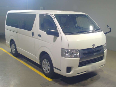 2019 Toyota Hiace Van TRH200V[2]