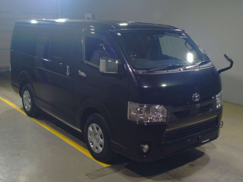 2022 Toyota Hiace Van TRH200V[2]