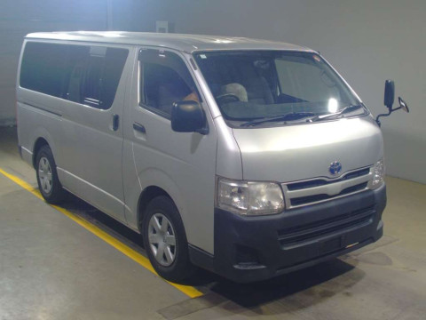 2013 Toyota Hiace Van TRH200V[2]