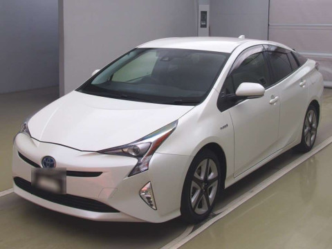 2016 Toyota Prius ZVW50[0]