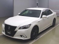 2015 Toyota Crown Hybrid