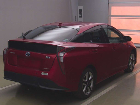 2016 Toyota Prius ZVW55[1]