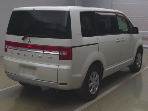 2012 Mitsubishi Delica D5 CV2W[1]