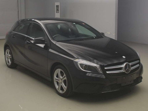 2013 Mercedes Benz A-Class 176042[2]