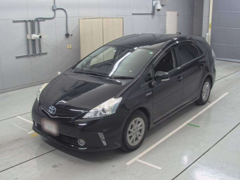 2014 Toyota Prius alpha ZVW41W[0]