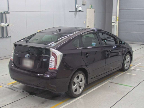 2012 Toyota Prius ZVW30[1]