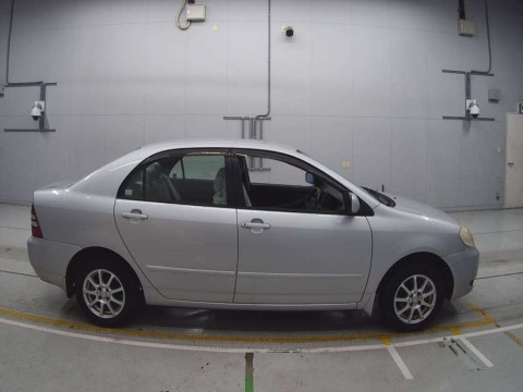 2004 Toyota Corolla Sedan NZE121[2]