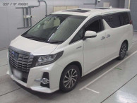 2015 Toyota Alphard Hybrid