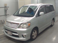 2002 Toyota Noah