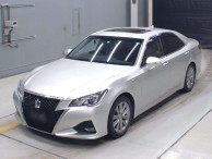 2016 Toyota Crown Hybrid