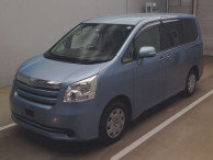 2007 Toyota Noah