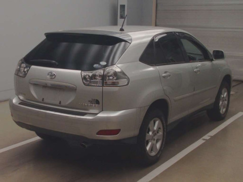 2004 Toyota Harrier ACU30W[1]