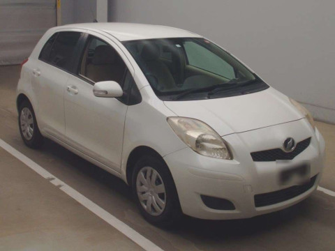 2010 Toyota Vitz KSP90[2]