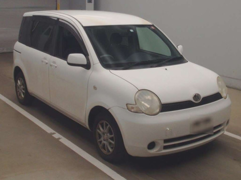 2004 Toyota Sienta NCP81G[2]