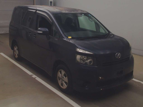 2007 Toyota Voxy ZRR70G[2]