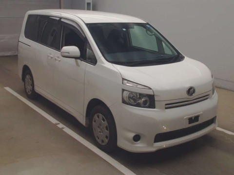 2007 Toyota Voxy ZRR70G[2]